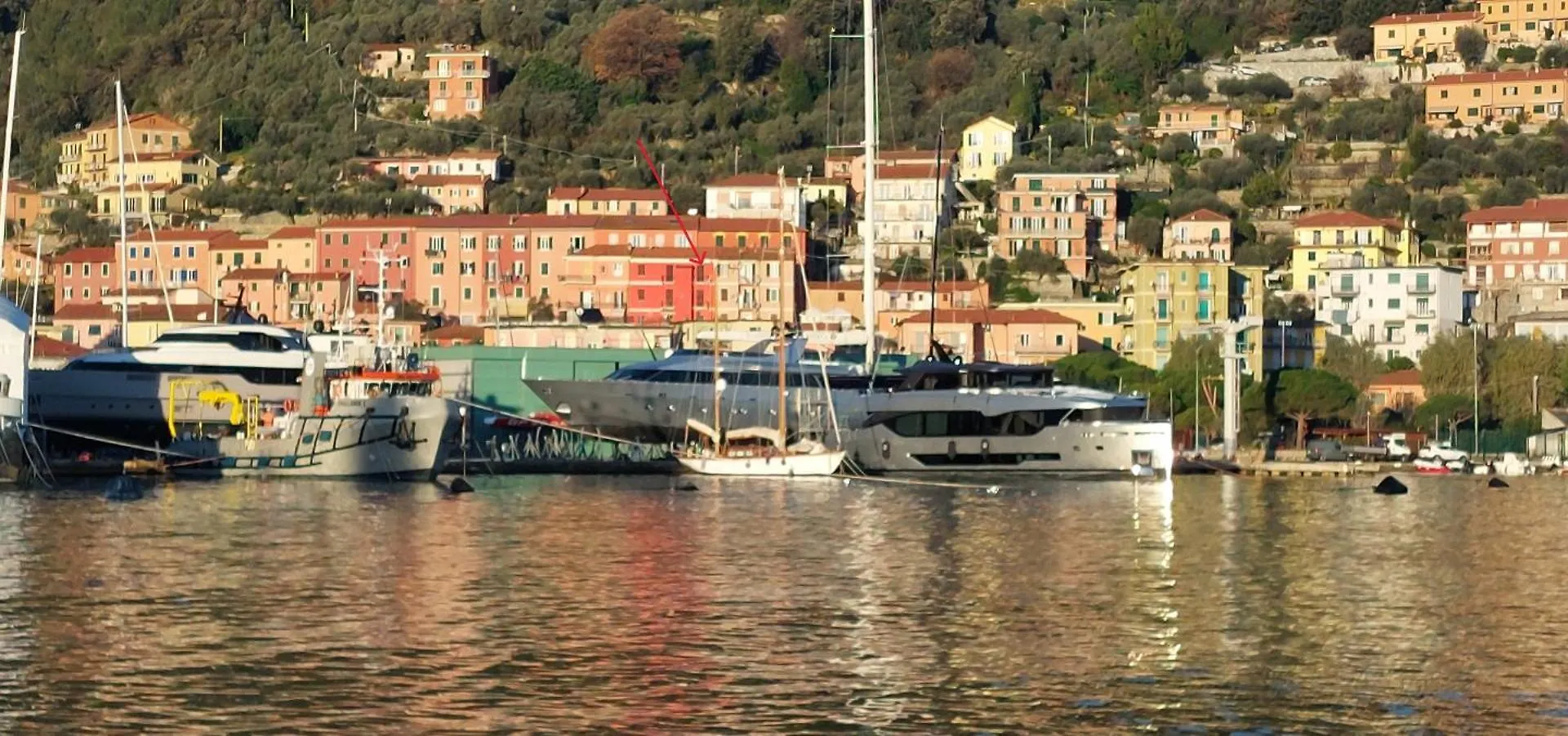 Una Finestra Sul Golfo Di Le Grazie Le Grazie  Apartment
