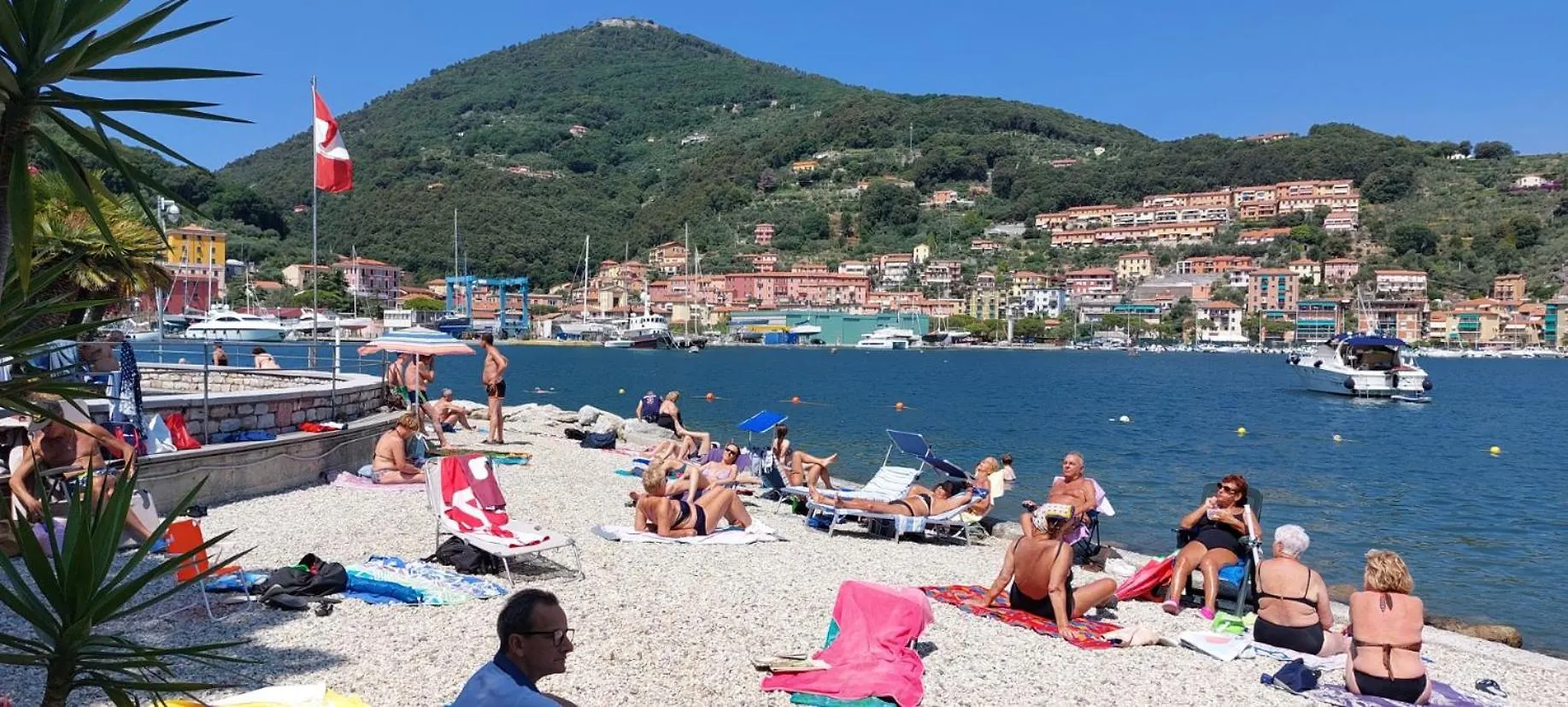 Apartment Una Finestra Sul Golfo Di Le Grazie Le Grazie  Italy